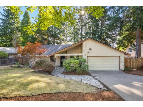 9560 SW 135th Ave, Beaverton, OR 97008
