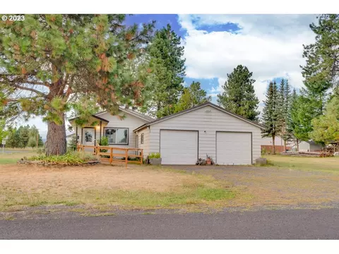 213 N 2nd St, Glenwood, WA 98619