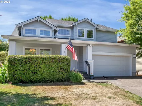 11735 SW Tallwood Dr, Portland, OR 97223