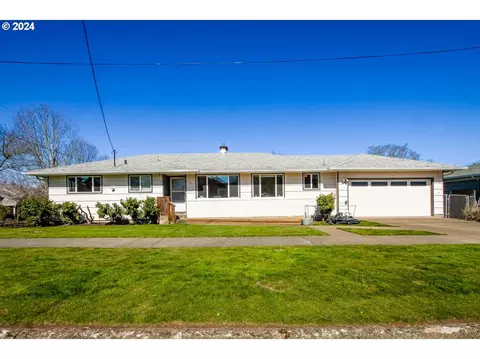 7011 NE Skidmore St, Portland, OR 97218