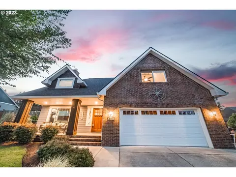 540 Collier Dr, Springfield, OR 97478