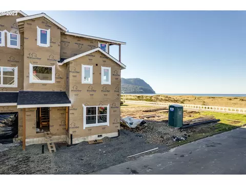 921 S Prom, Seaside, OR 97138