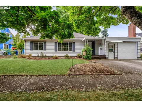 1505 NE 21st St, Salem, OR 97301