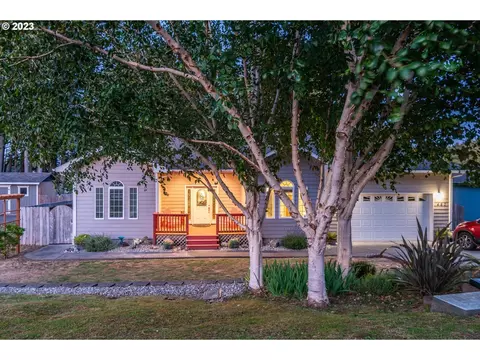 497 Delaware Ave SE, Bandon, OR 97411