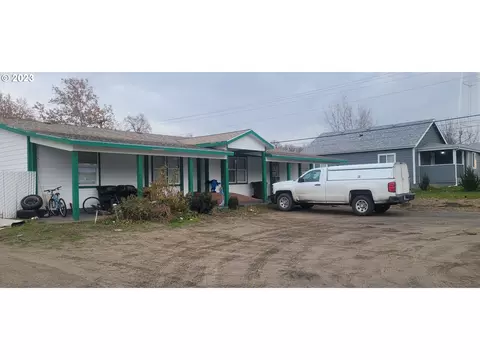 305 NW 1st St, Boardman, OR 97818 photo 1