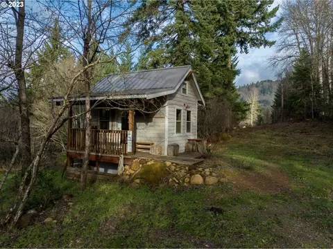 5771 Billings Rd, Mount Hood, OR 97041