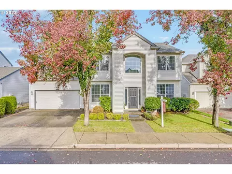 8855 SW Pippen Ln, Tigard, OR 97224
