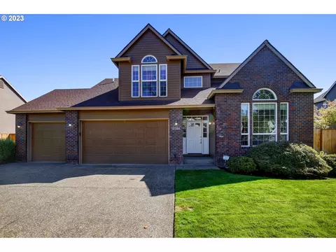 1144 N Ponderosa St, Canby, OR 97013