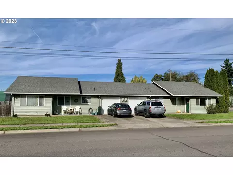 330350 W D St, Creswell, OR 97426