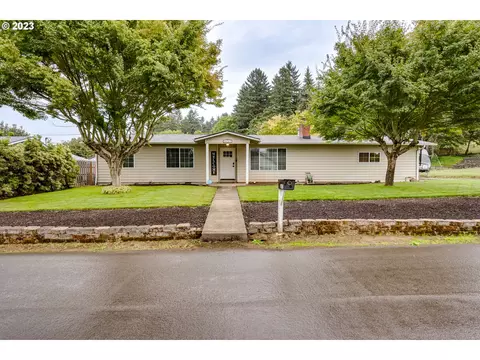 2405 35th St, Springfield, OR 97477