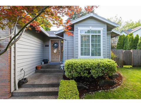 758 SE 55th Pl, Hillsboro, OR 97123