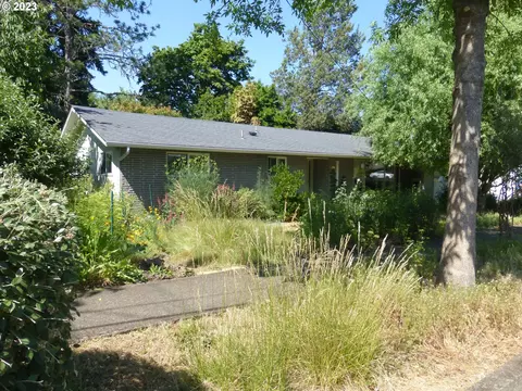 1992 Washington St, Eugene, OR 97405