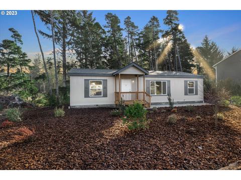 5120 NE Highland Ave, Yachats, OR 97498