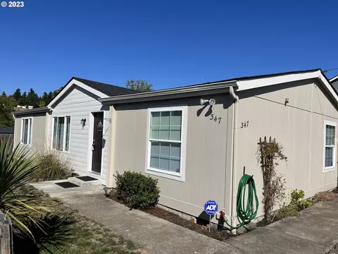 347 N Moss St, Lowell, OR 97452