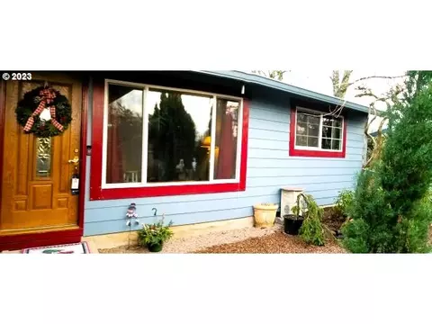150 SE Palmblad Dr, Gresham, OR 97080