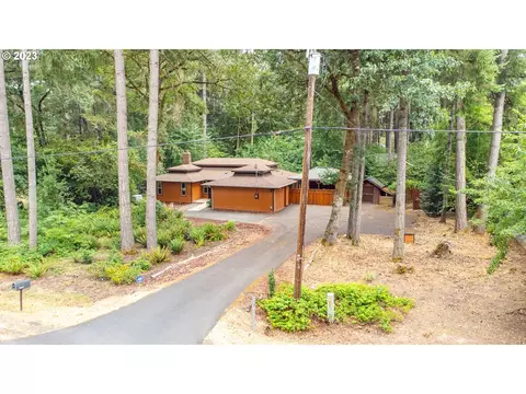 26012 Vista Dr, Veneta, OR 97487