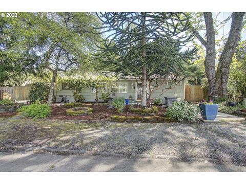 9009 Mt Baker Ave, Vancouver, WA 98664