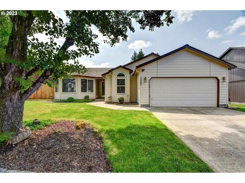 12305 NE 42nd St, Vancouver, WA 98682