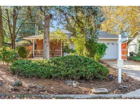 12690 SW Glenhaven St, Portland, OR 97225
