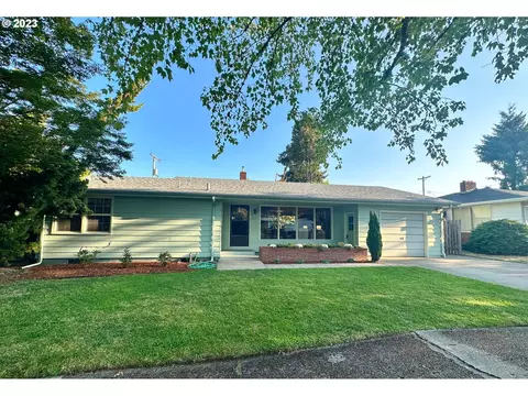 977 W 18th Pl, Eugene, OR 97402