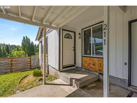 Exterior - 211 Fox St, Rainier, OR 97048 photo 1 of 6