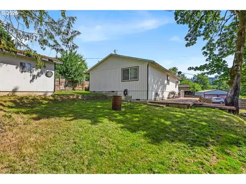 Exterior - 211 Fox St, Rainier, OR 97048 photo 3 of 6