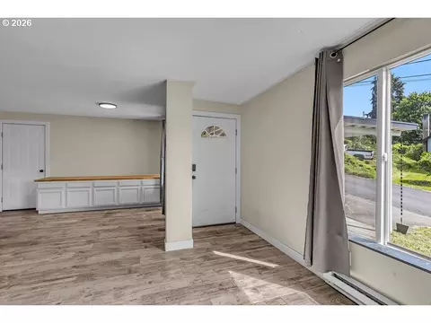 Living - 211 Fox St, Rainier, OR 97048 photo 1 of 5