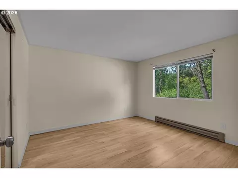 Bedroom - 211 Fox St, Rainier, OR 97048 photo 3 of 6