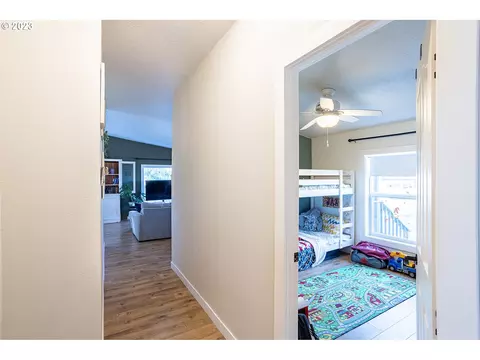 485 E 2nd St, Halsey, OR 97348 photo 18