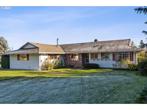 2940 7th St, Columbia City, OR 97018