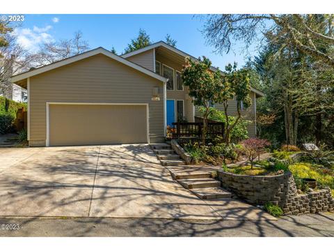 1268 NE Harbor Rdg, Lincoln City, OR 97367