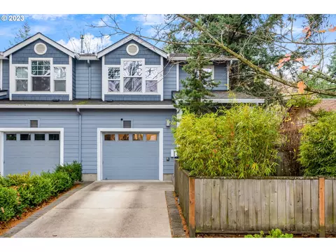 2323 SE 77th Ave, Portland, OR 97215