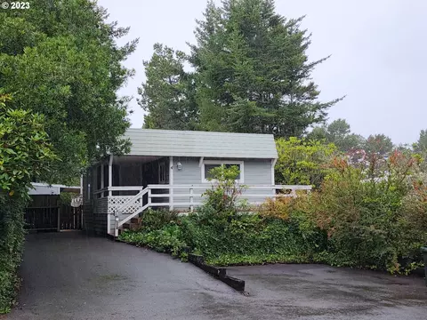 1600 Rhododendron Dr #SP 4, Florence, OR 97439