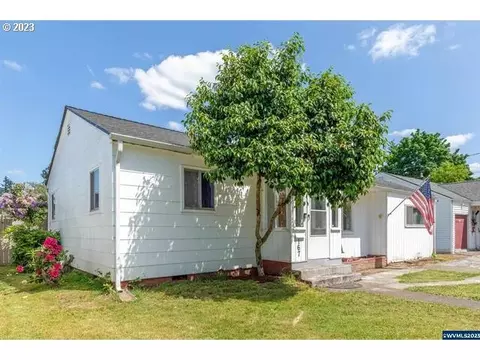 167 S 7th St, Lebanon, OR 97355