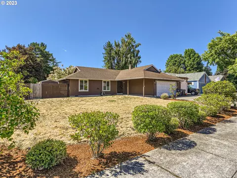 2066 NE Lilac St, Hillsboro, OR 97124