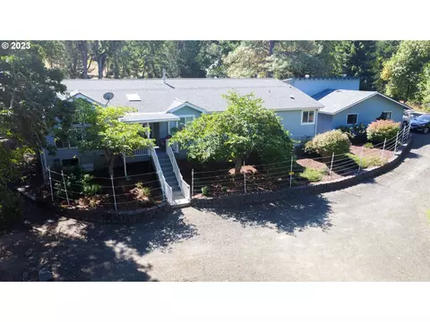645 Topaz Ln, Roseburg, OR 97471