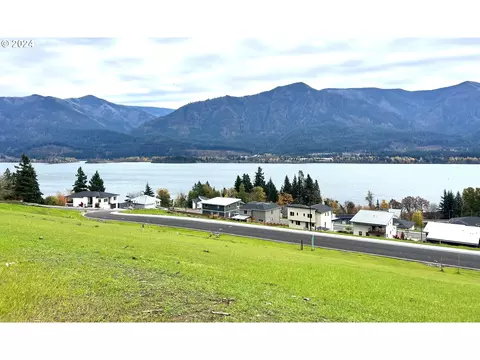 106 NE Bruce Hts, Stevenson, WA 98648