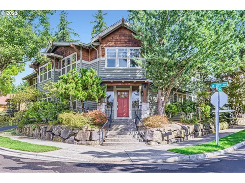 11089 SW Adele Dr, Portland, OR 97225