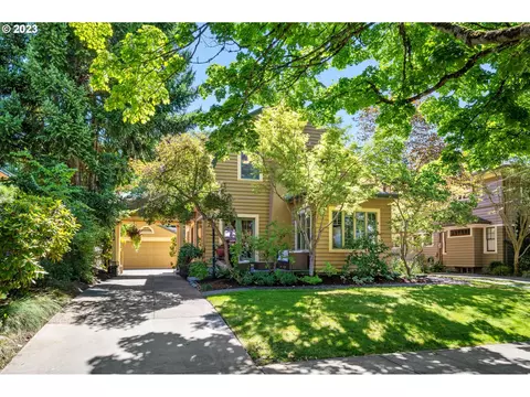 2412 NE 17th Ave, Portland, OR 97212