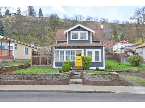 216 E 14th St, The Dalles, OR 97058