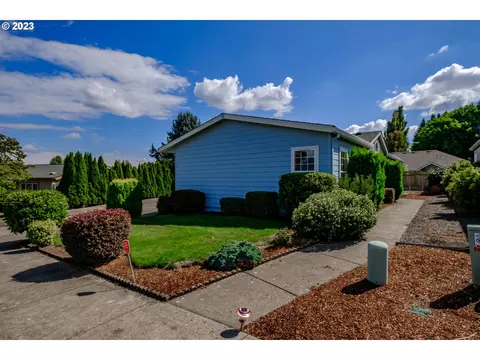 1724 NW Poppy Hills Dr, Mcminnville, OR 97128