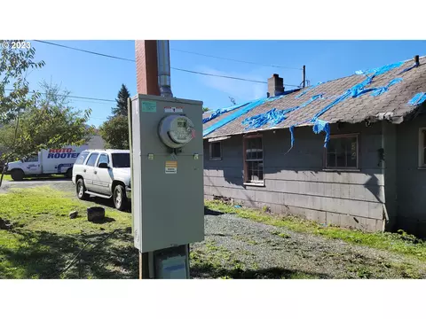 131 E Birch St, Powers, OR 97466