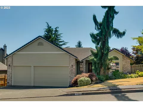 4288 SW Brittany Dr, Gresham, OR 97080