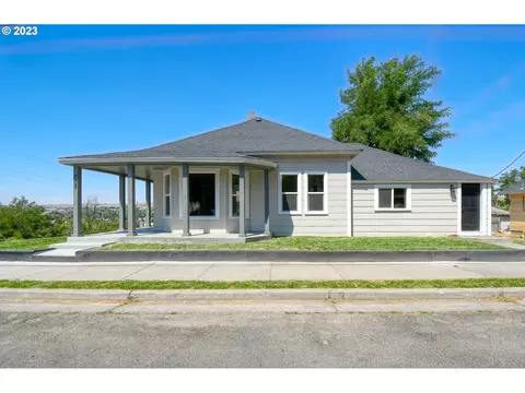 728 SW 3rd St, Pendleton, OR 97801