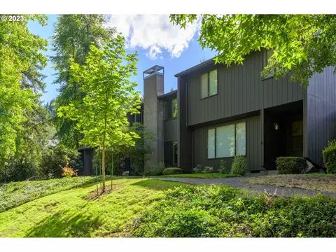 120 Westbrook Way, Eugene, OR 97405