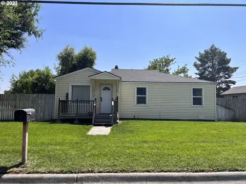 150 E Jennie Ave, Hermiston, OR 97838