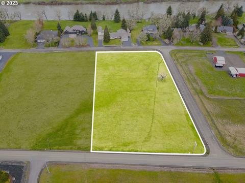 173 Boardwalk Way, Roseburg, OR 97471