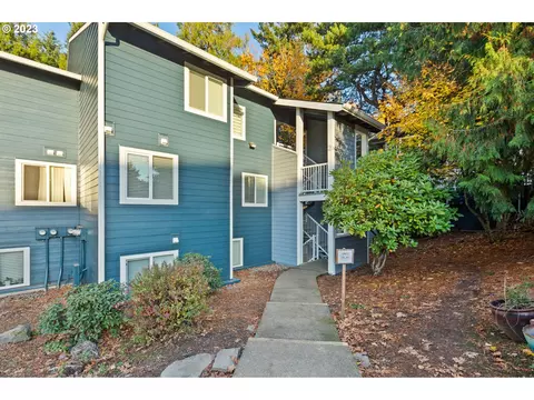 12600 SE Freeman Way #49, Milwaukie, OR 97222