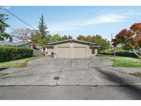 16125 SE Lincoln St, Portland, OR 97233