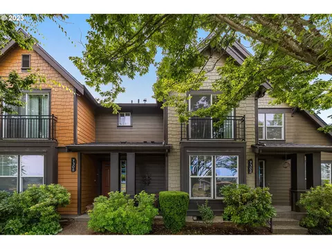 7308 NE Cherry Dr #613, Hillsboro, OR 97124